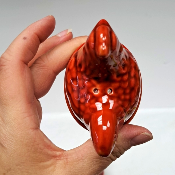 Vintage art pottery ceramic hen on nest salt and pepper shakers - Picture 5 of 8